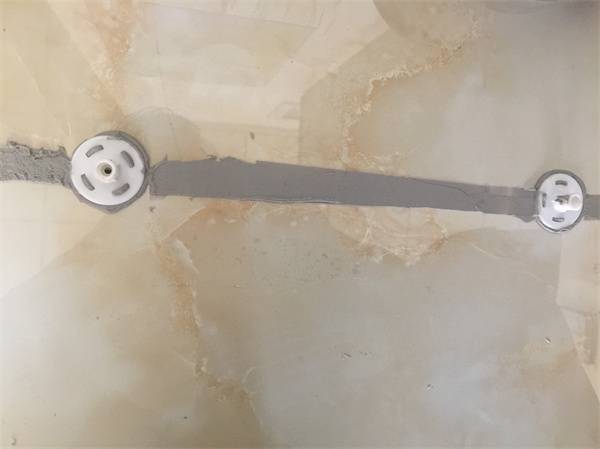 墙砖空鼓怎么修复视频(针对近两年墙砖空鼓的现象的维修方法)