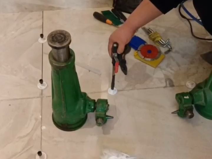 地板砖空鼓如何修复(地板砖空鼓修复行不行呀) 地板砖空鼓如何修复(地板砖空鼓修复行不行呀)